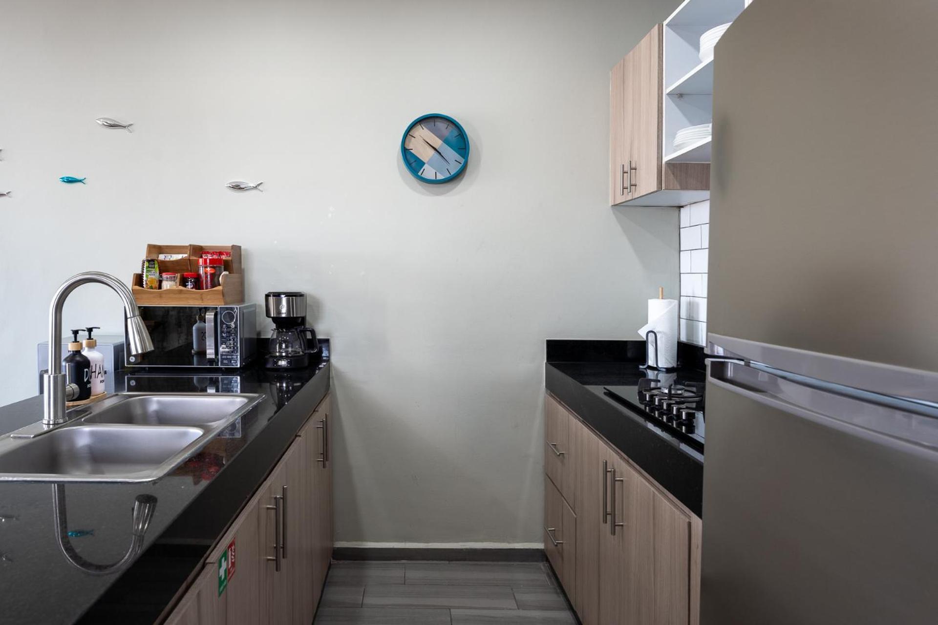 New & Modern, 5 Star Area, Walk 2 Beach, Pool, Views, King Bed Масатлан Экстерьер фото