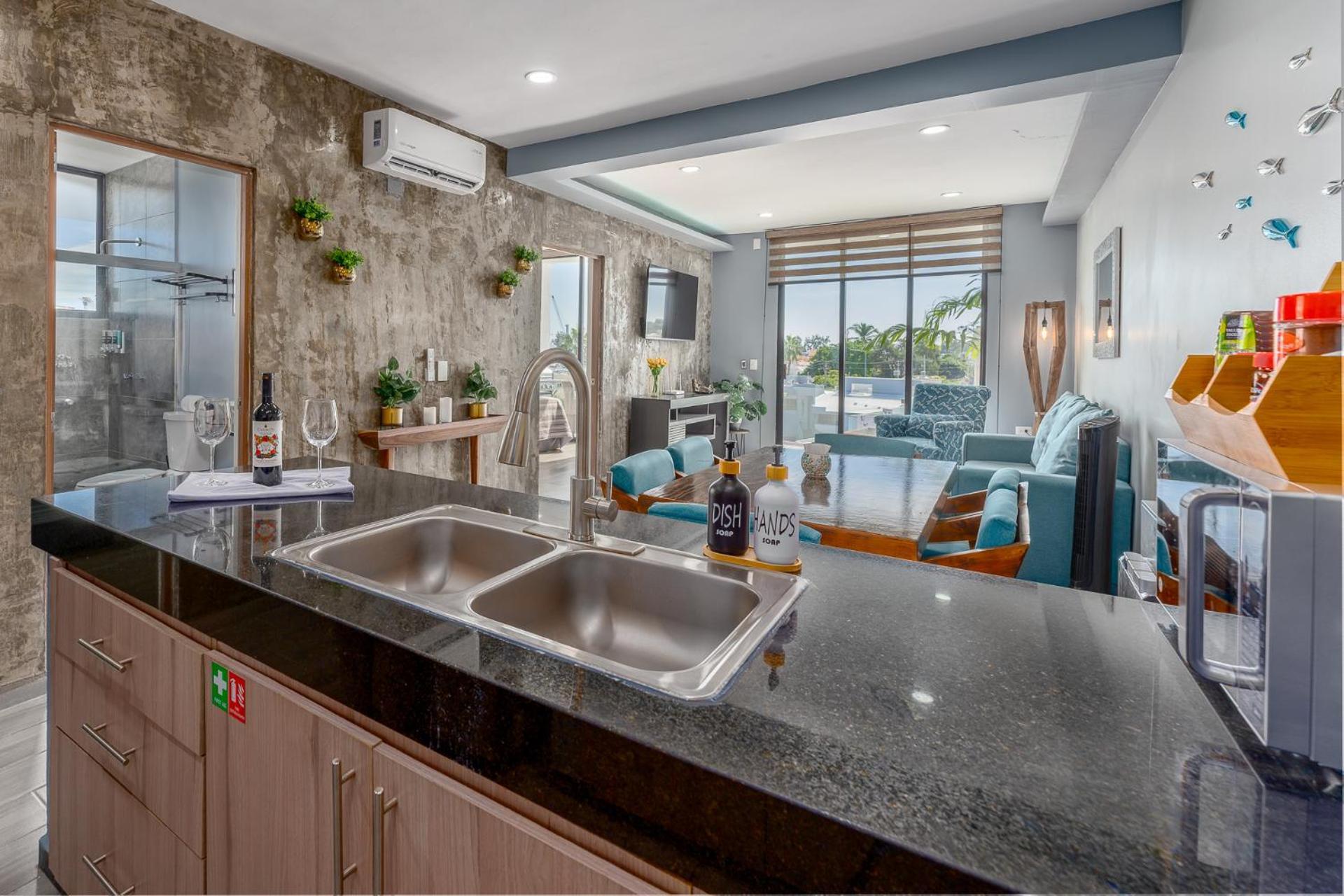 New & Modern, 5 Star Area, Walk 2 Beach, Pool, Views, King Bed Масатлан Экстерьер фото